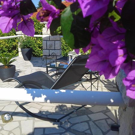 Villa Sarah Supetar Εξωτερικό φωτογραφία