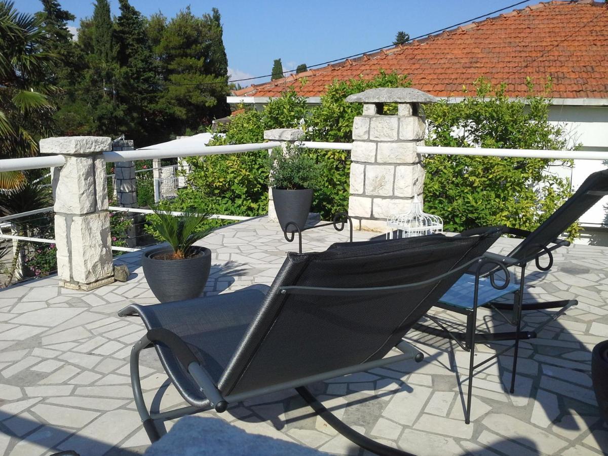 Villa Sarah Supetar Εξωτερικό φωτογραφία