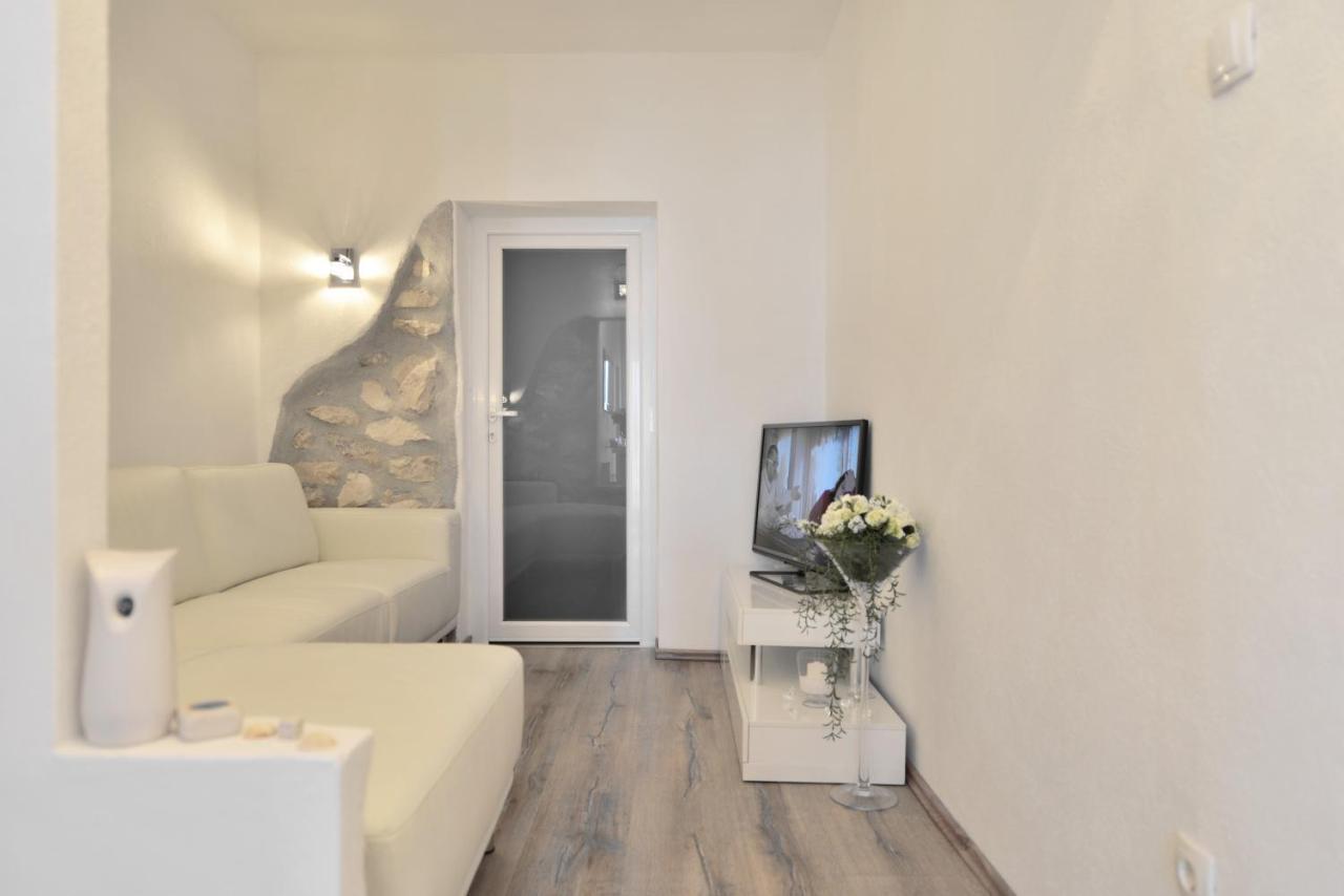 Villa Sarah Supetar Εξωτερικό φωτογραφία