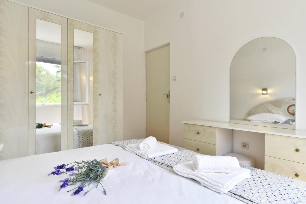 Villa Sarah Supetar Εξωτερικό φωτογραφία