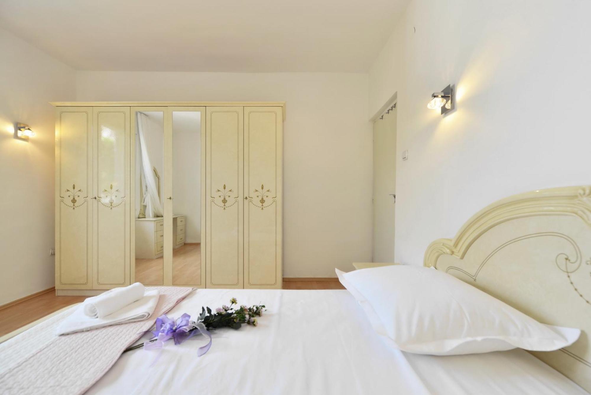 Villa Sarah Supetar Εξωτερικό φωτογραφία