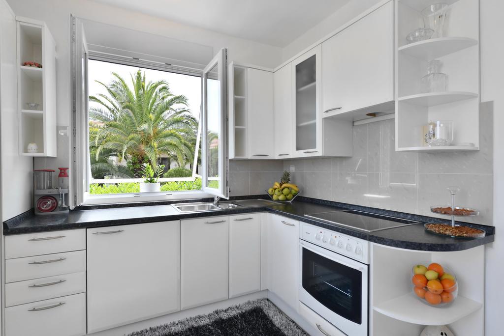 Villa Sarah Supetar Εξωτερικό φωτογραφία