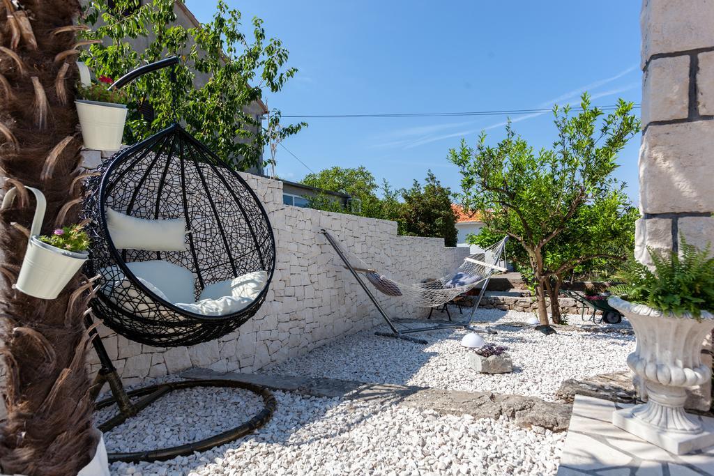 Villa Sarah Supetar Εξωτερικό φωτογραφία