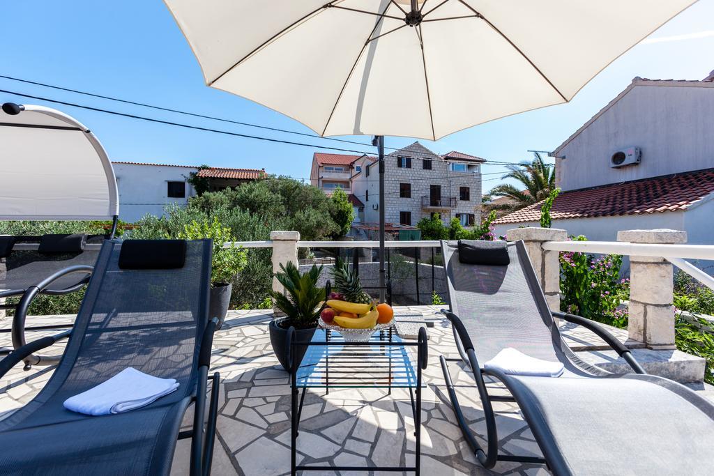 Villa Sarah Supetar Εξωτερικό φωτογραφία