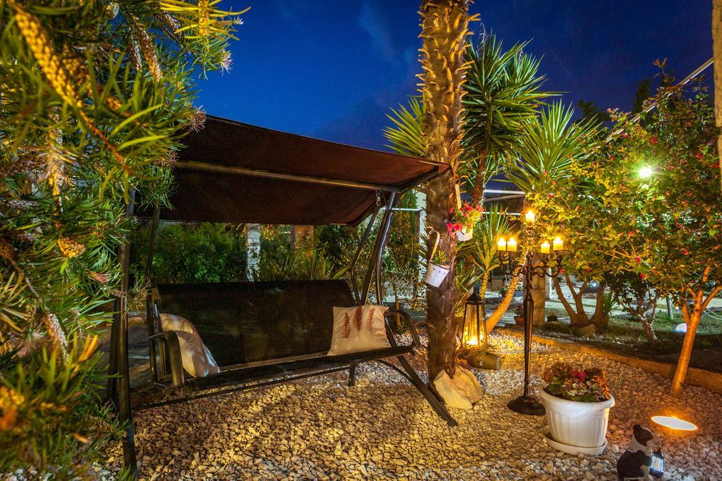 Villa Sarah Supetar Εξωτερικό φωτογραφία